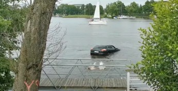 Porsche Panamera zatonęło w jeziorze. Chwile grozy w Iławie