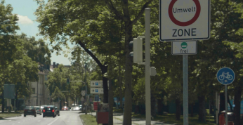 Co oznacza zielona kropka na szybie auta z Niemiec? Przewodnik po...