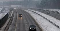 Katastrofalne warunki na drogach w ca�ej Polsce. Go�oled�, karambol na S8 i parali� komunikacyjny