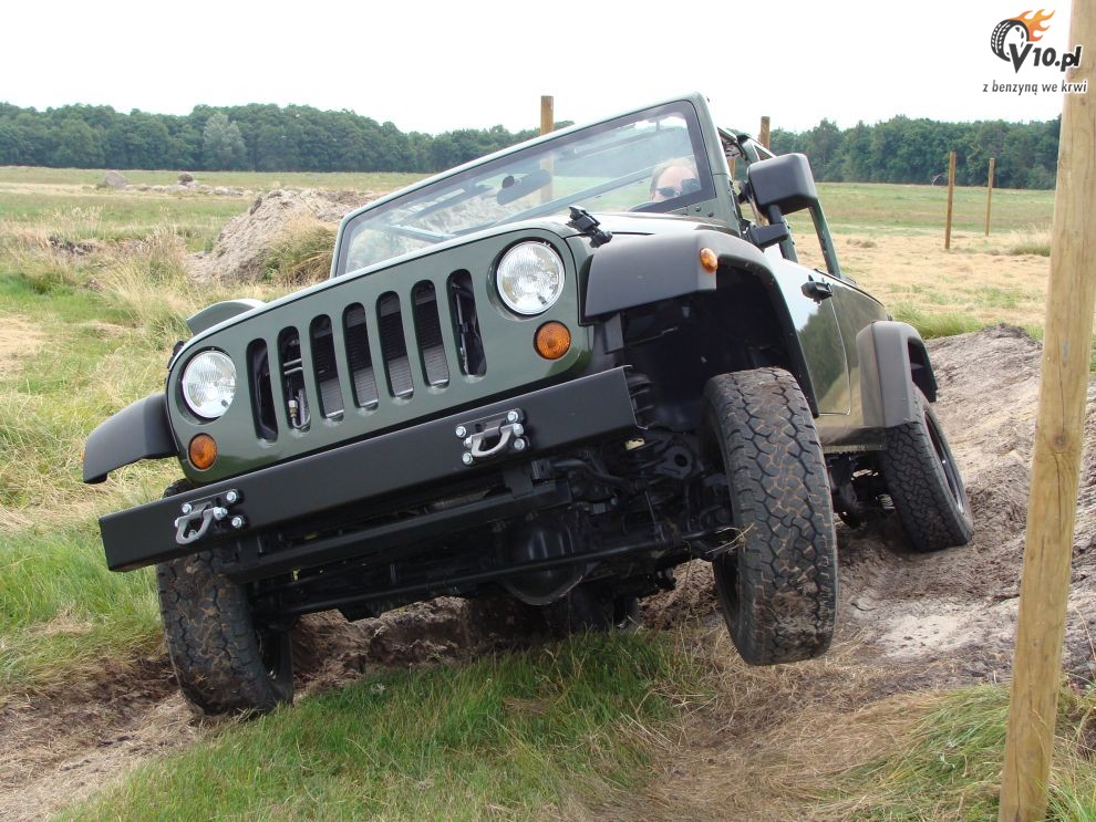 Jeep J8