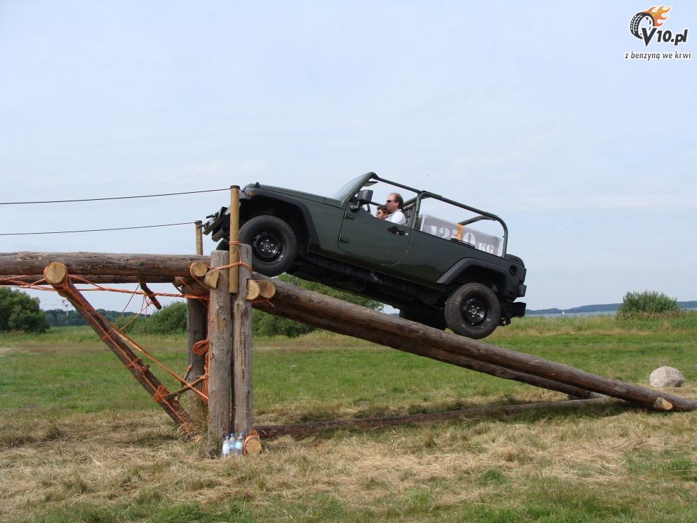 Jeep J8