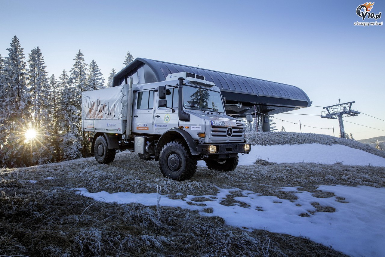 Mercedes Unimog U 4000