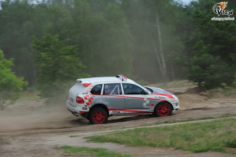 Porsche Cayenne STT Racing