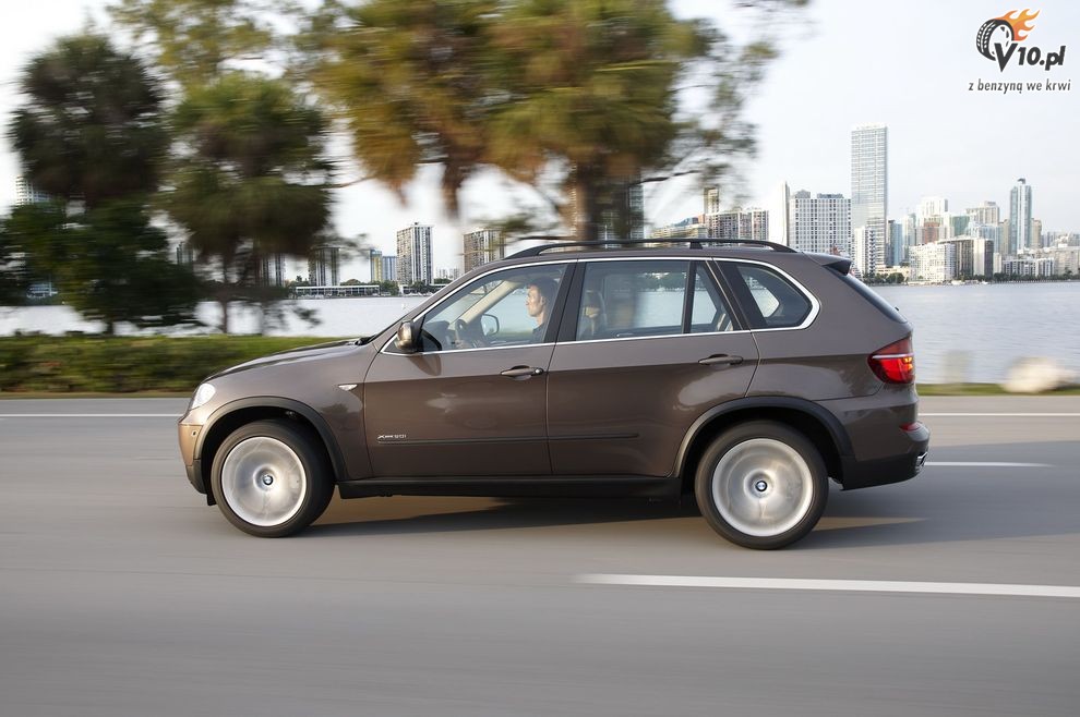 Nowe BMW X5 xDrive50i po face liftingu