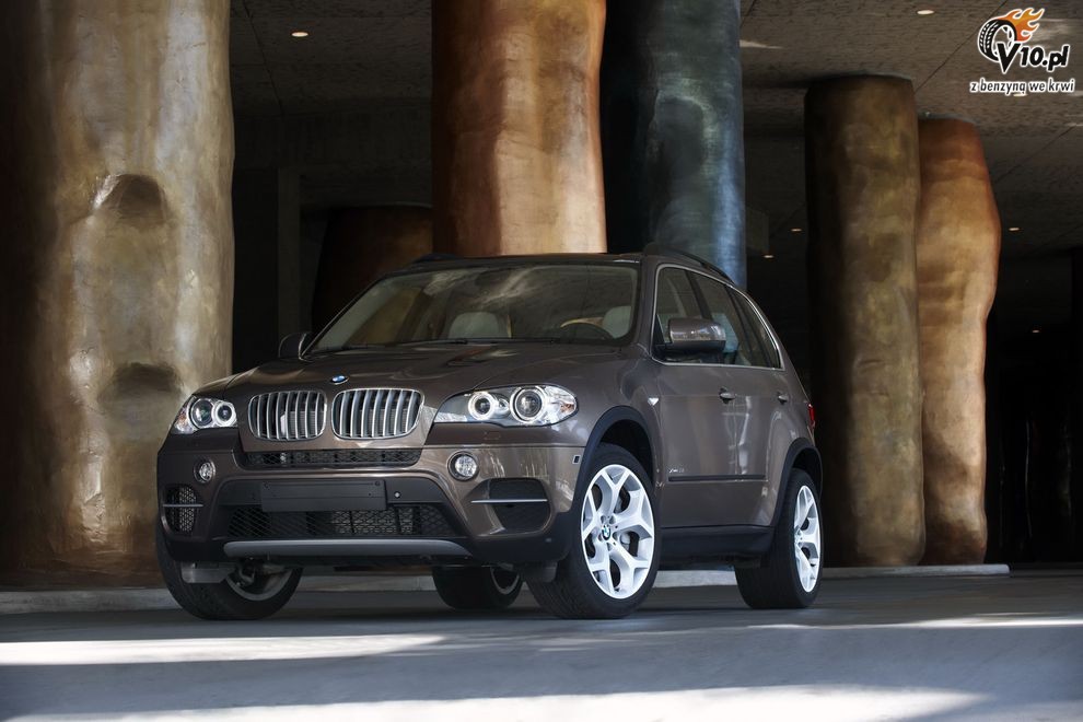 Nowe BMW X5 xDrive50i po face liftingu
