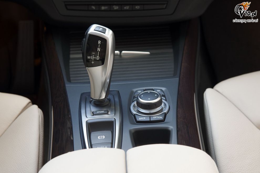 Nowe BMW X5 xDrive50i po face liftingu