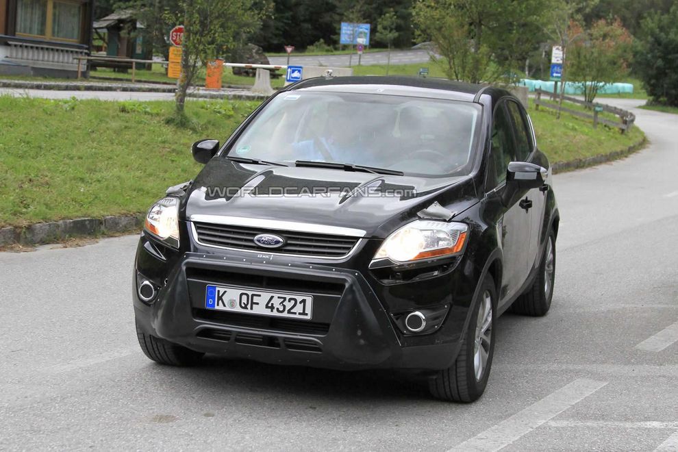 Nowy Ford Kuga 2011 2012 po face liftingu - zdjcie szpiegowskie
