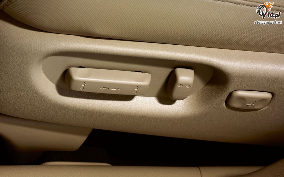 Nowa Honda CR-V po face liftingu 2010