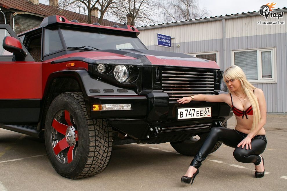 [Obrazek: dartz_prombron_red_diamond_edition_oraz_modelka_01.JPG]