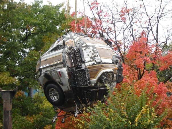 Jeep Grand Wagoneer w roli rzeby