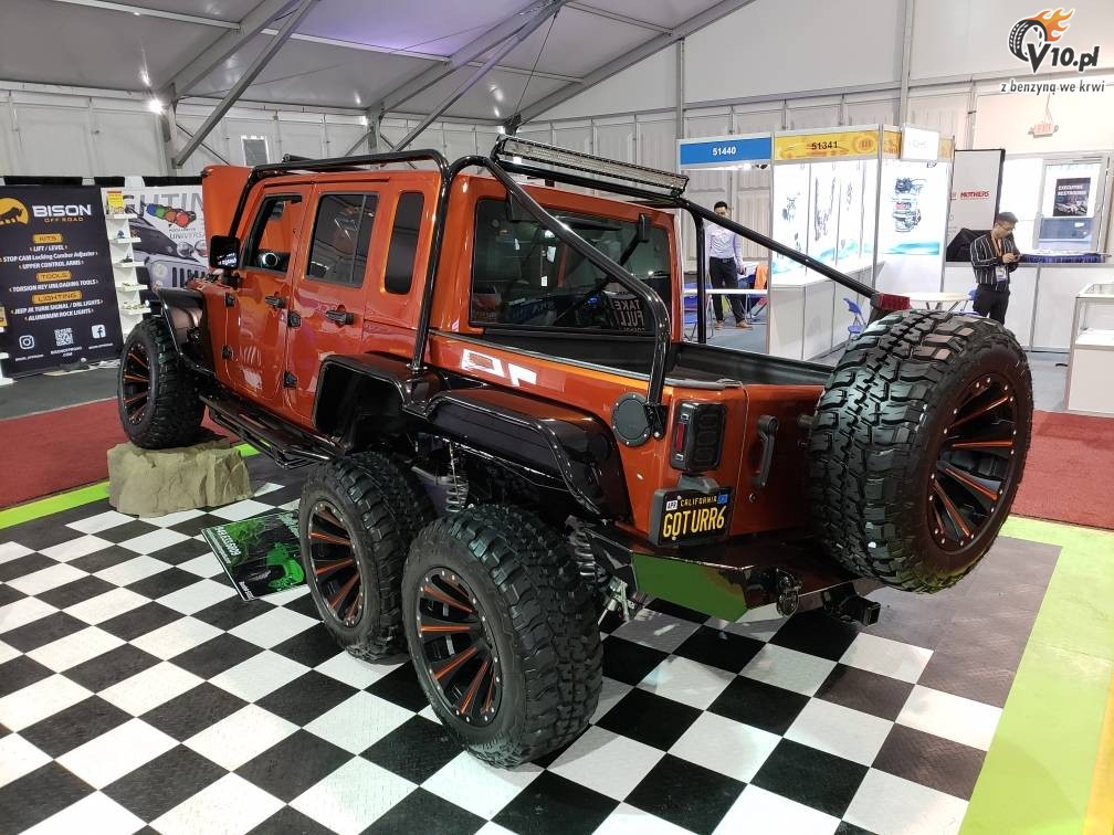 Jeep Wrangler 6x6