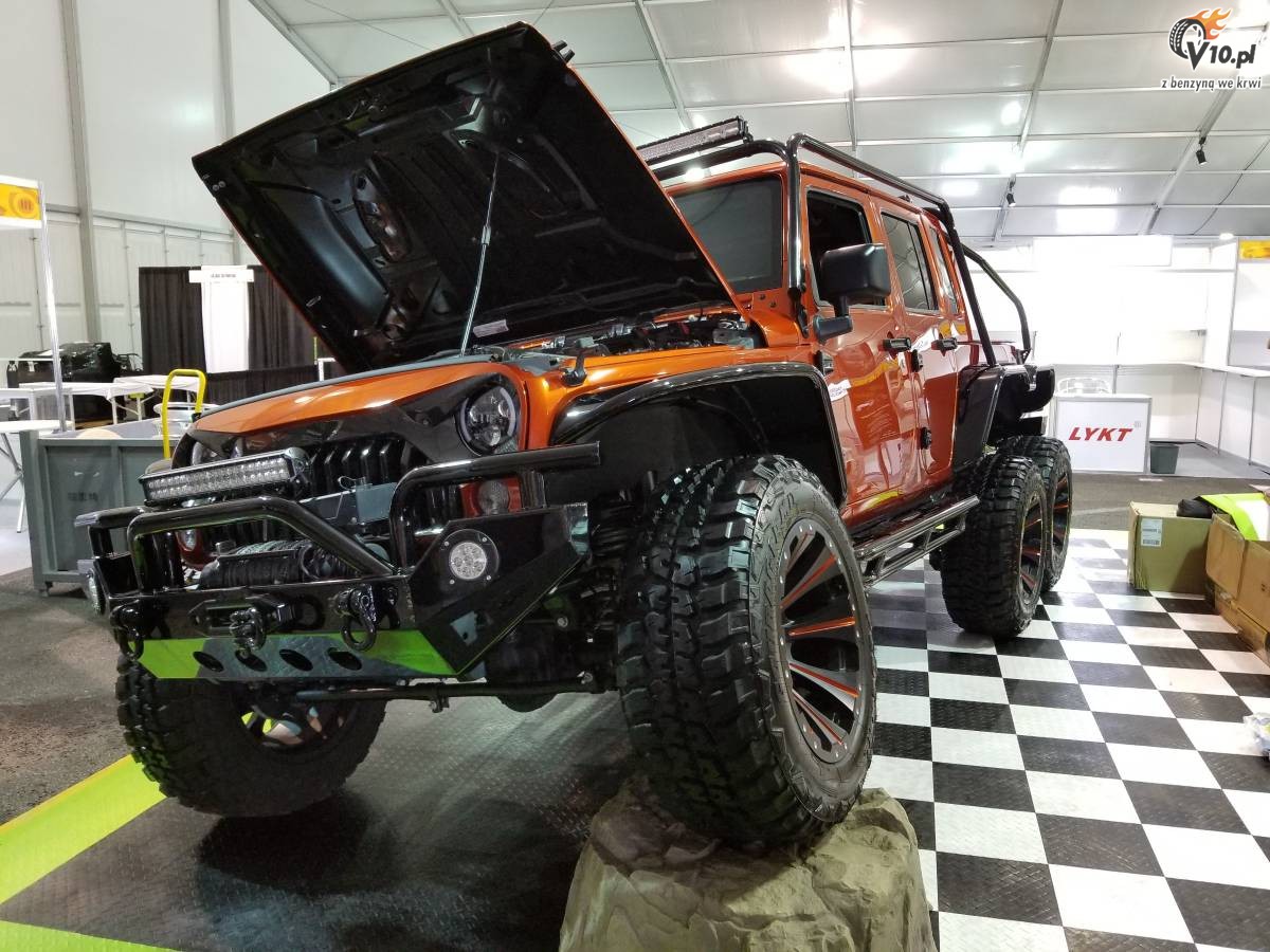 Jeep Wrangler 6x6