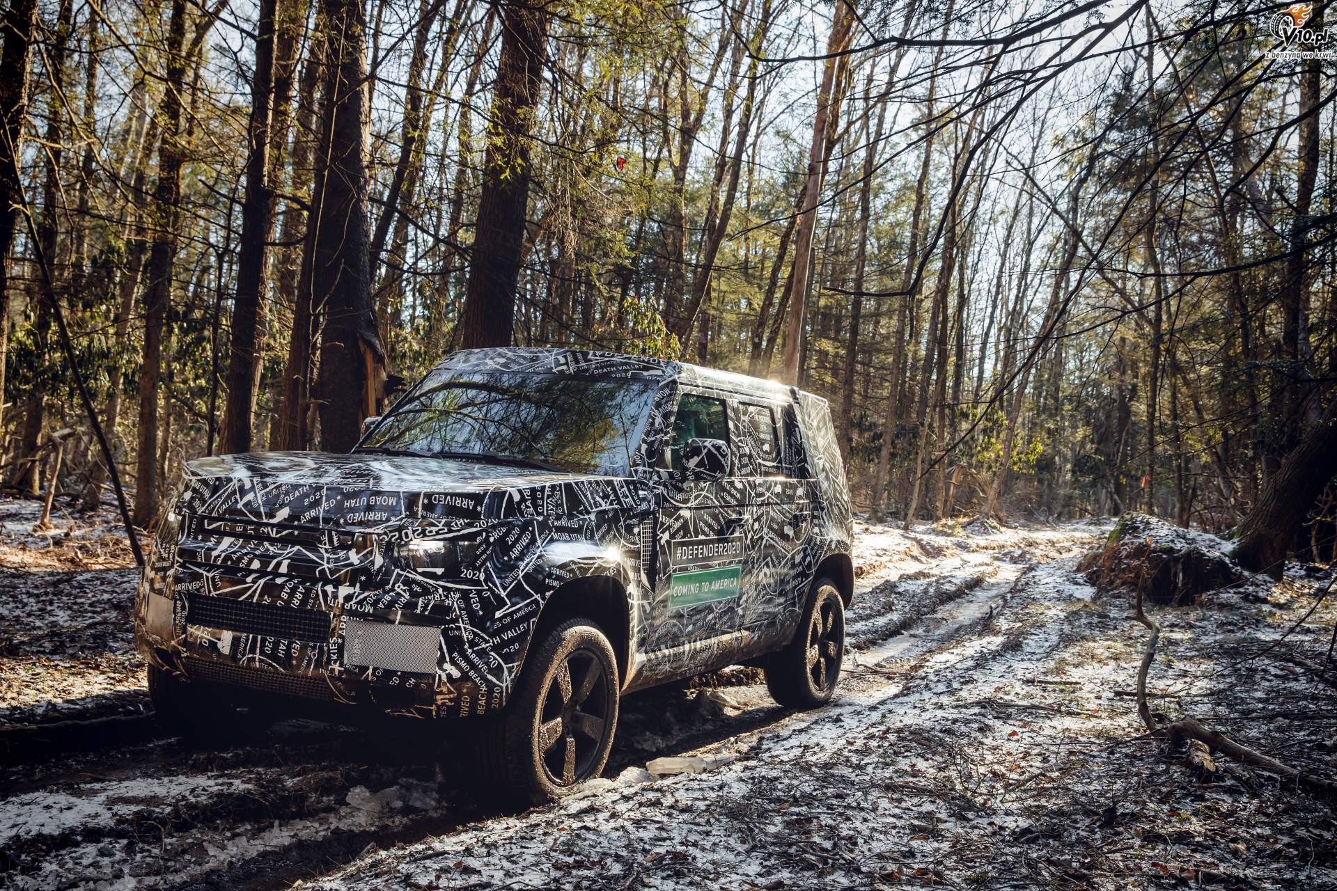 Nowy Land Rover Defender