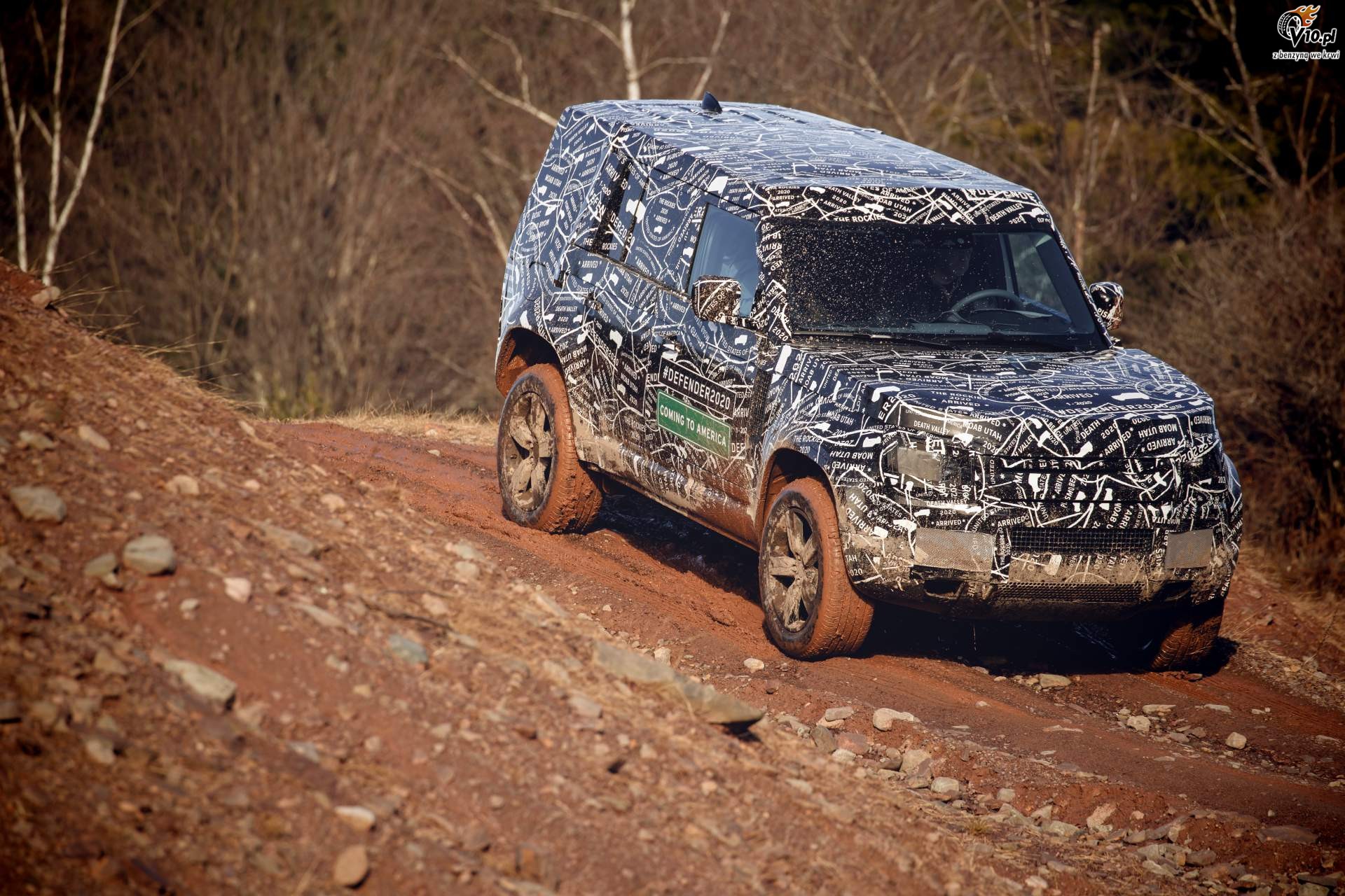 Nowy Land Rover Defender