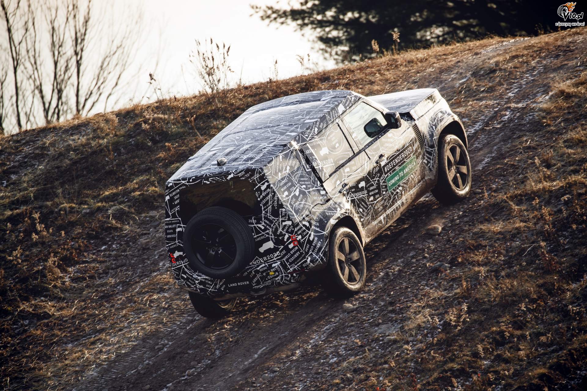 Nowy Land Rover Defender