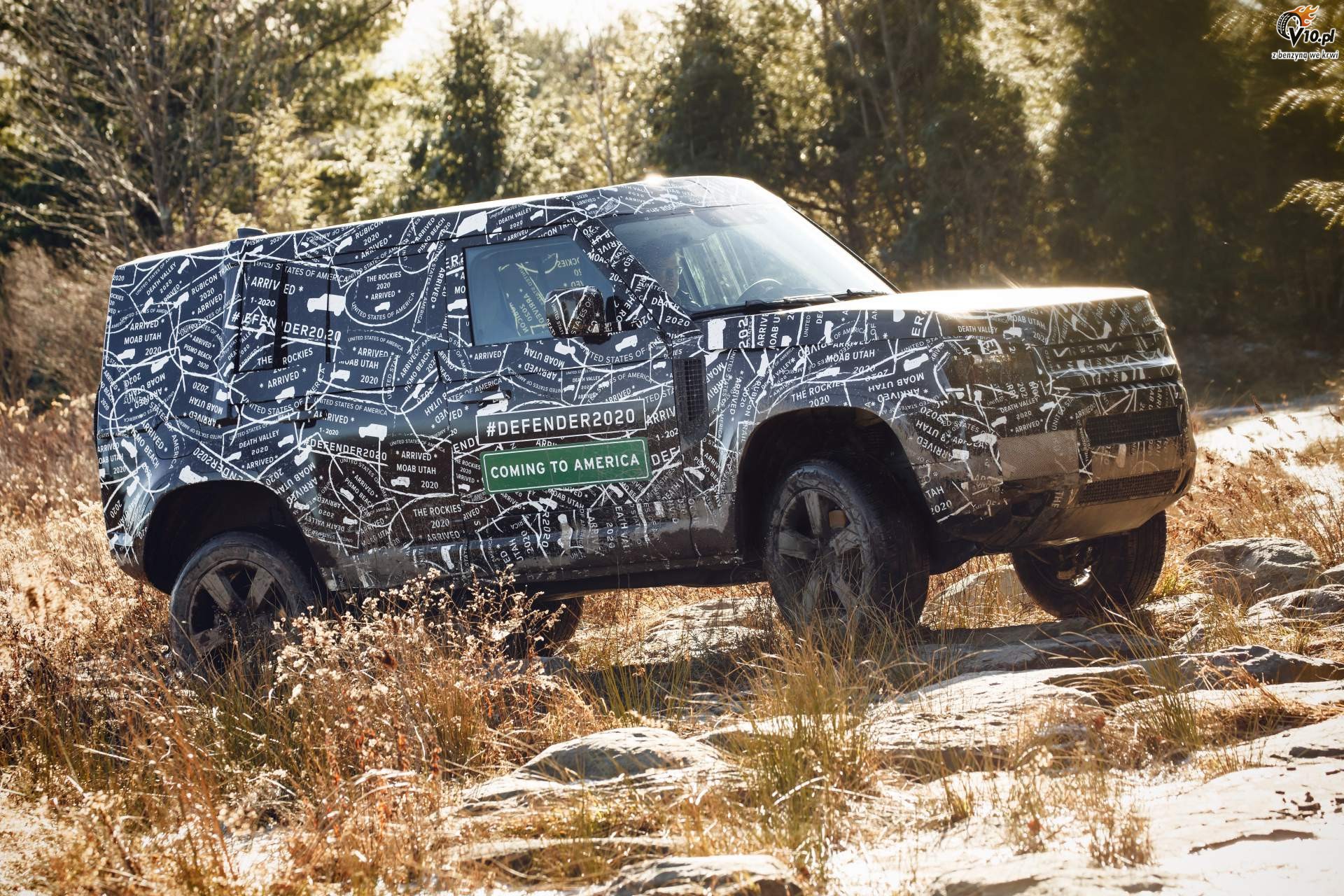Nowy Land Rover Defender