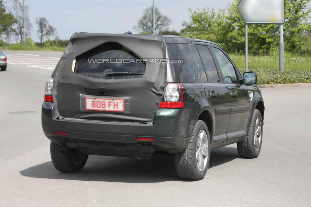 Nowy Land Rover Freelander 2 po face liftingu - zdjcie szpiegowskie