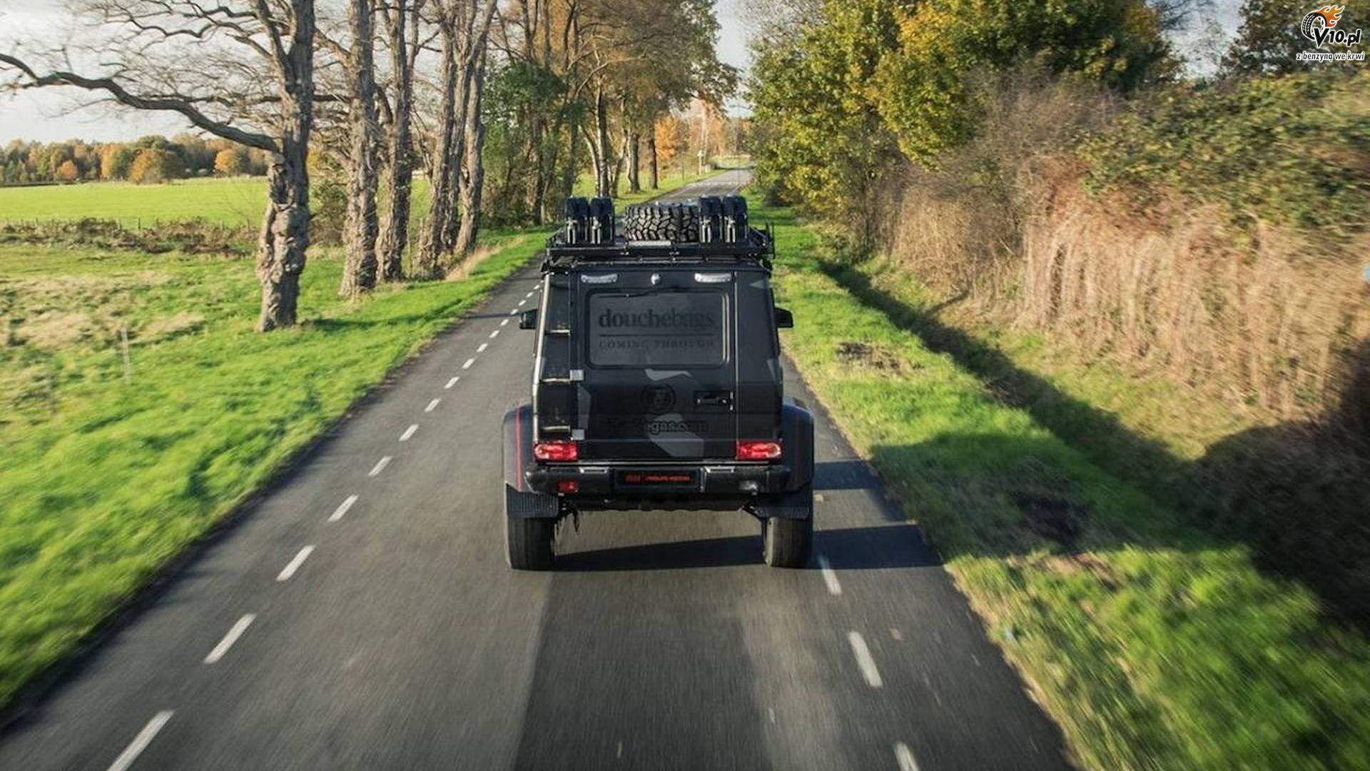 Jon Olsson i Mercedes G500 44²