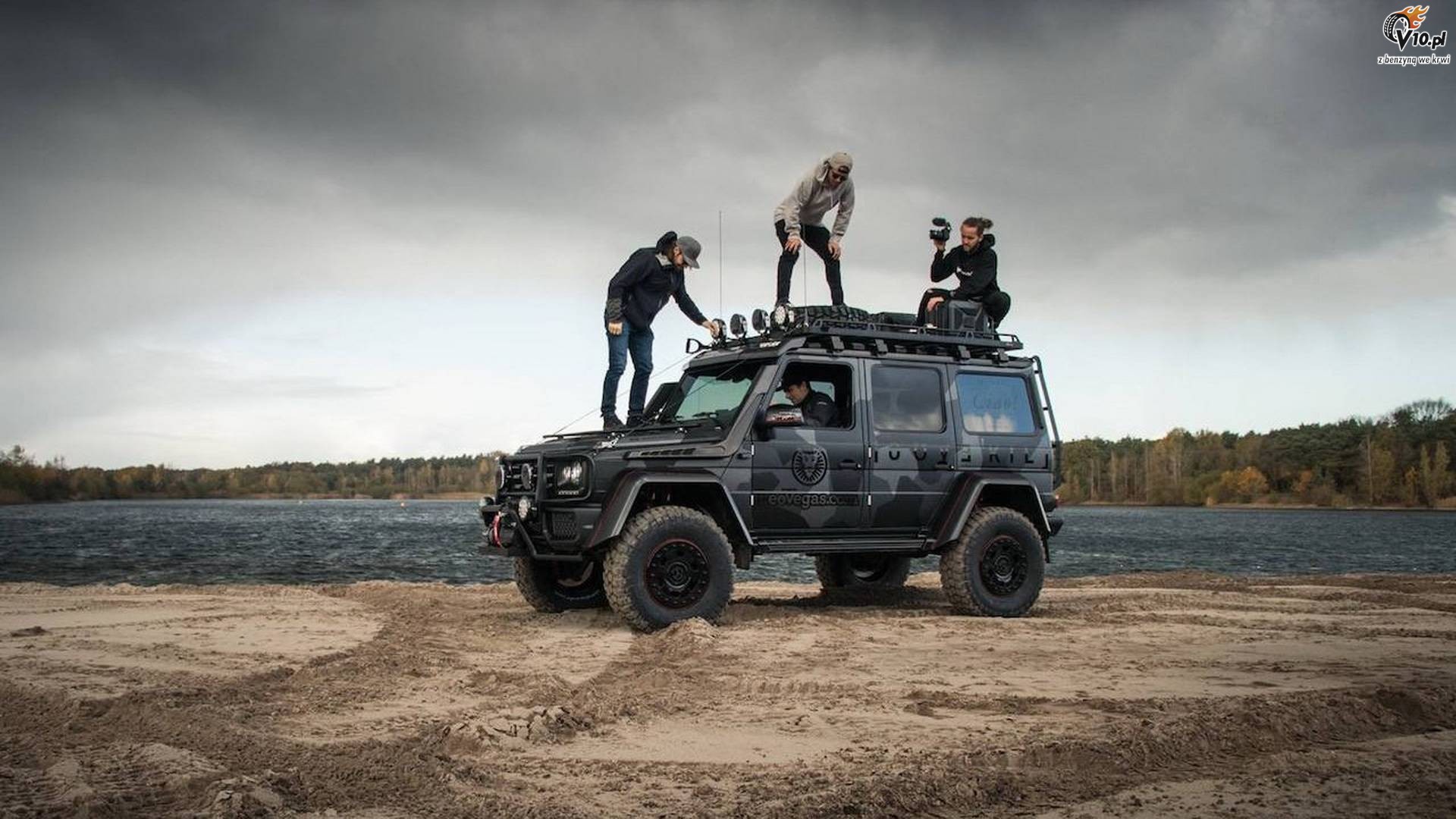 Jon Olsson i Mercedes G500 44²