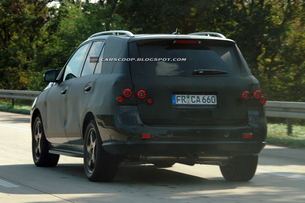 Nowy Mercedes ML 2012 - zdjcie szpiegowskie