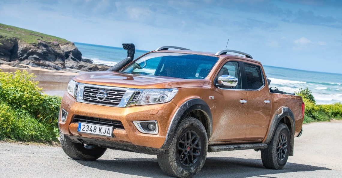 Nissan Navara Off-Roader AT32