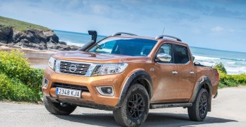 Nissan Navara Off-Roader AT32 - pickup gotowy do jazdy w terenie