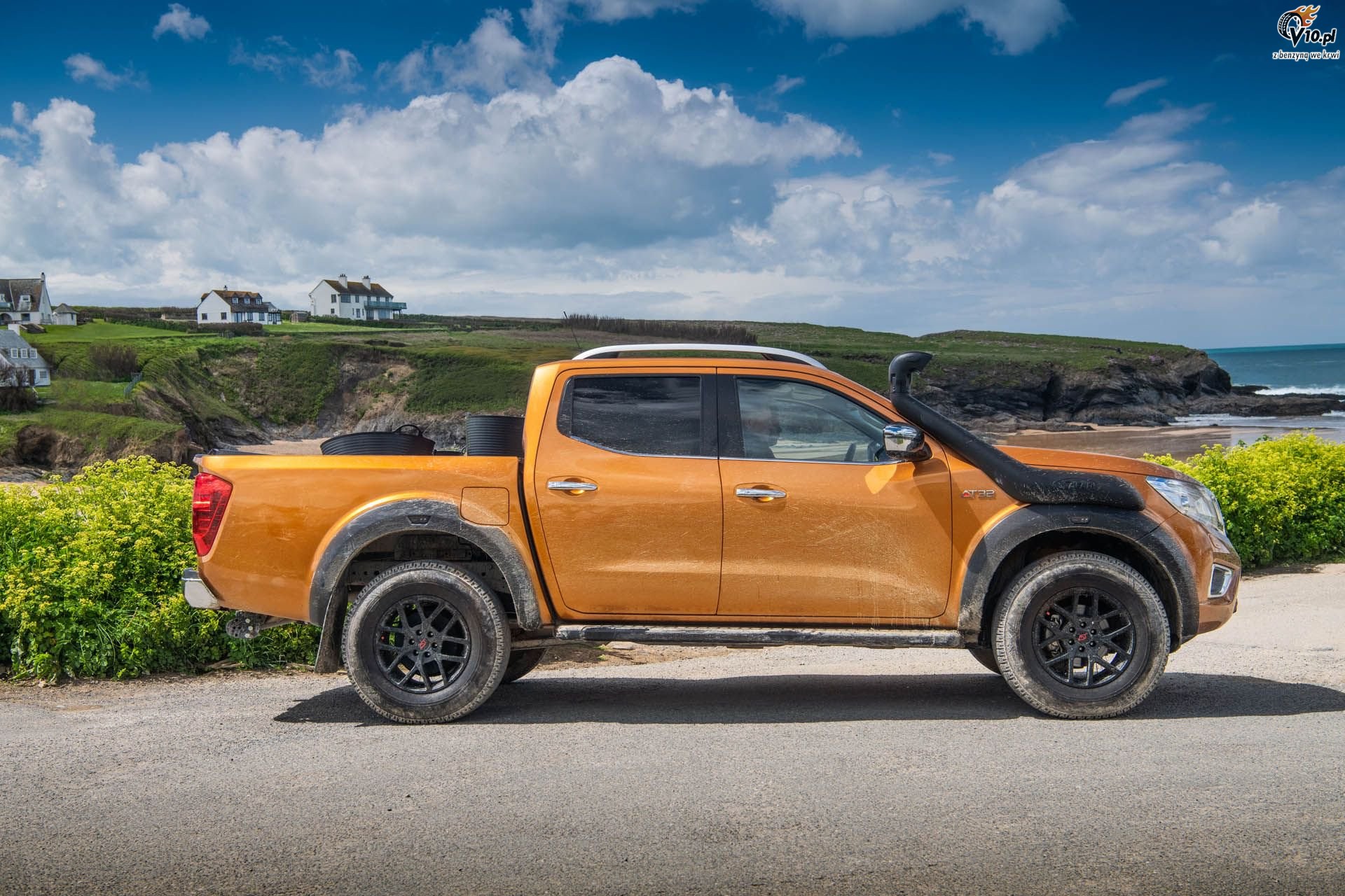 Nissan Navara Off-Roader AT32