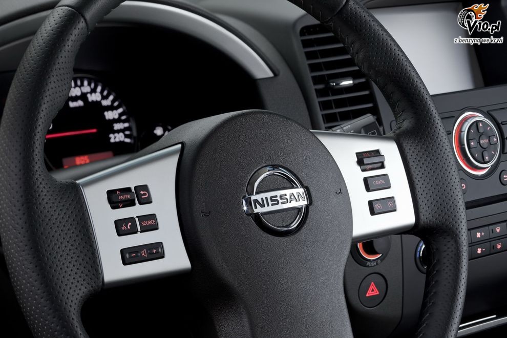 Nowy Nissan Pathfinder Navara 2010 po face liftingu