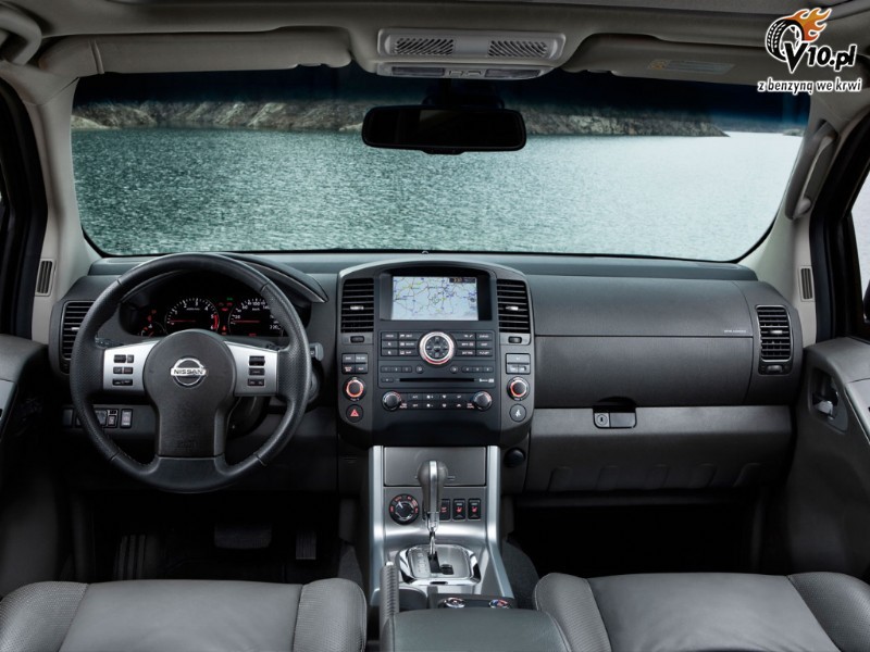 Nowy Nissan Pathfinder i Navara po face liftingu