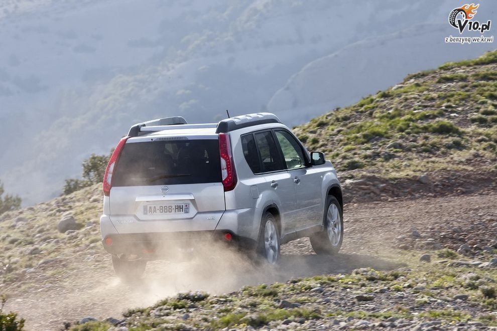 Nowy Nissan X-Trail 2010 po face liftingu - wersja europejska