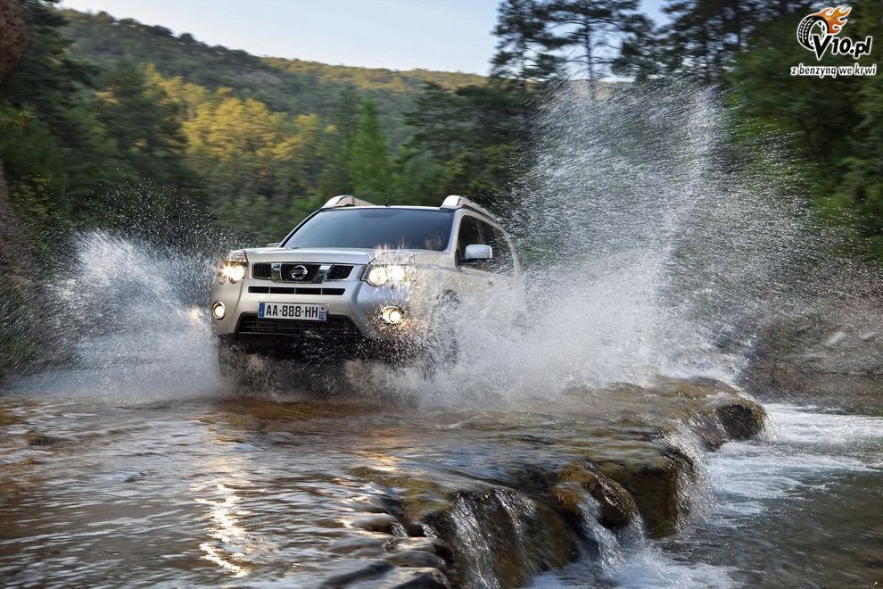 Nowy Nissan X-Trail 2010 po face liftingu - wersja europejska