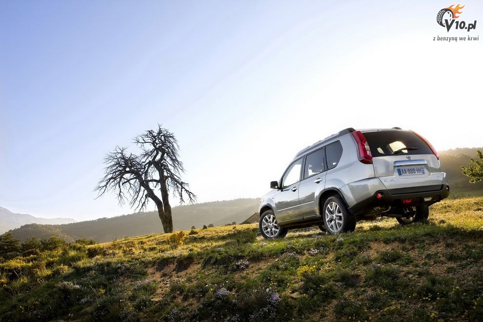 Nowy Nissan X-Trail 2010 po face liftingu - wersja europejska