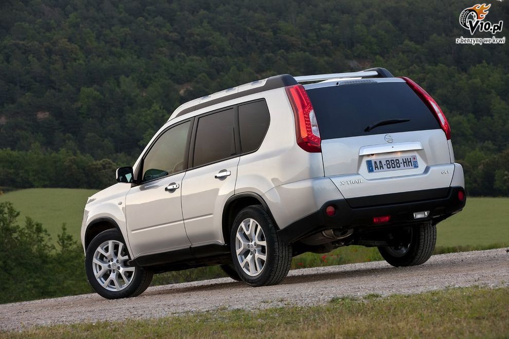 Nowy Nissan X-Trail 2010 po face liftingu - wersja europejska