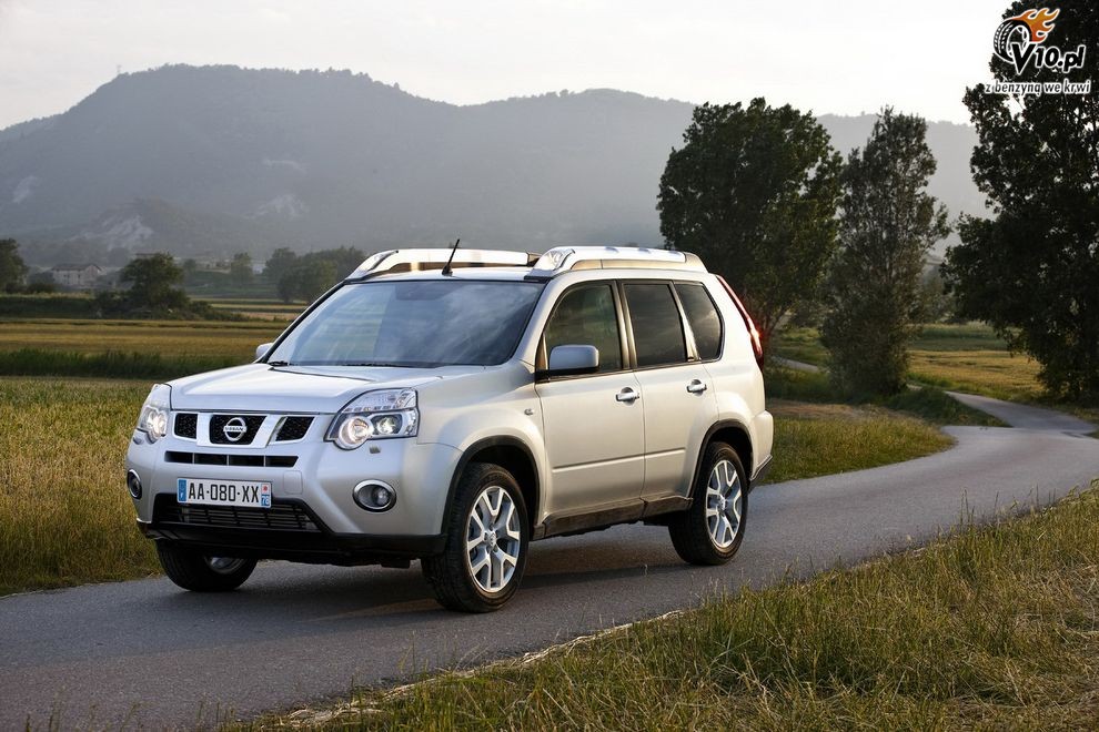 Nowy Nissan X-Trail 2010 po face liftingu - wersja europejska