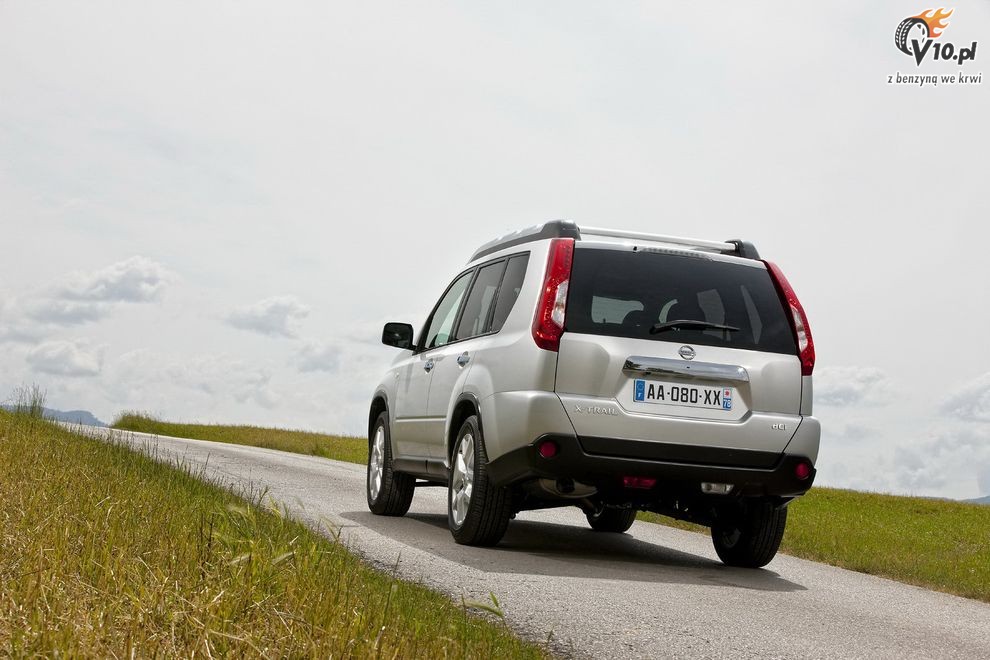 Nowy Nissan X-Trail 2010 po face liftingu - wersja europejska