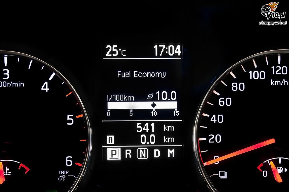 Nowy Nissan X-Trail 2010 po face liftingu - wersja europejska