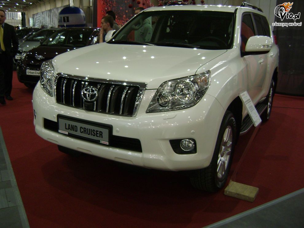 Nowa Toyota Land Cruiser 150 - Pozna Motor show 2010