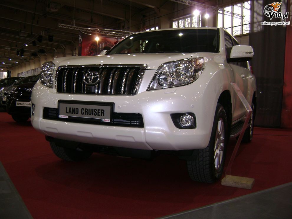 Nowa Toyota Land Cruiser 150 - Pozna Motor show 2010