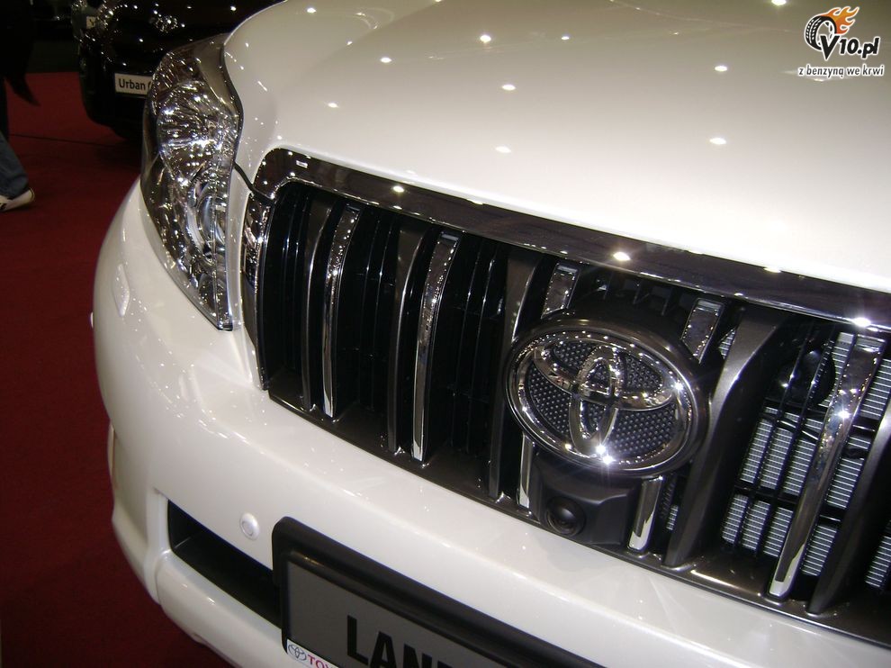 Nowa Toyota Land Cruiser 150 - Pozna Motor show 2010