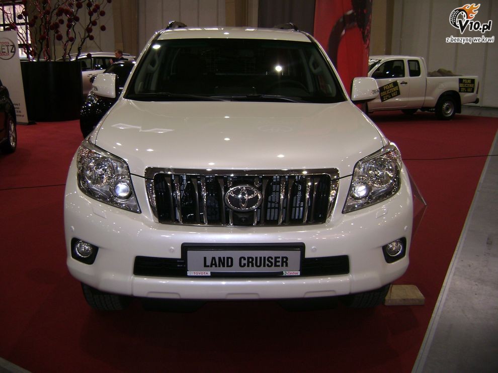 Nowa Toyota Land Cruiser 150 - Pozna Motor show 2010