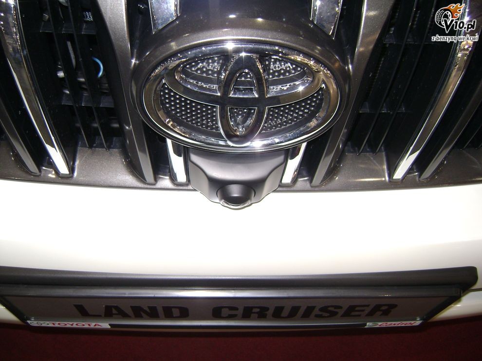 Nowa Toyota Land Cruiser 150 - Pozna Motor show 2010
