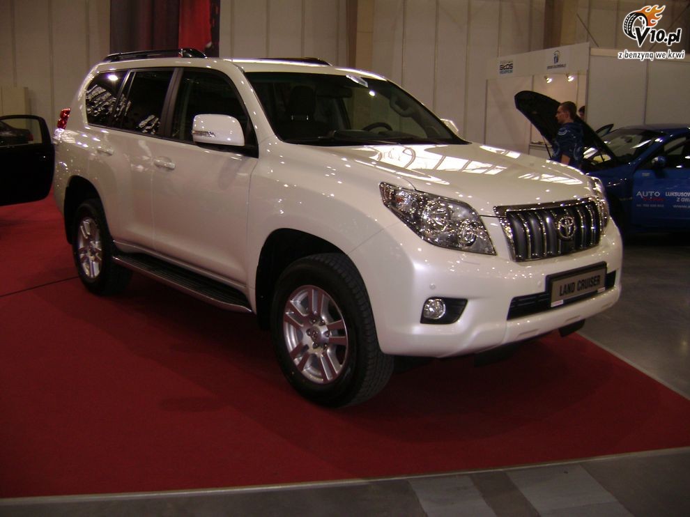 Nowa Toyota Land Cruiser 150 - Pozna Motor show 2010