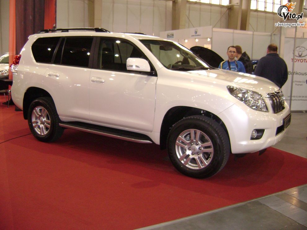 Nowa Toyota Land Cruiser 150 - Pozna Motor show 2010