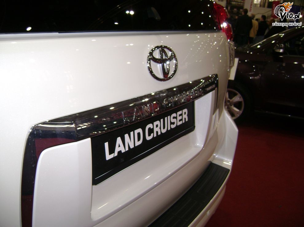 Nowa Toyota Land Cruiser 150 - Pozna Motor show 2010