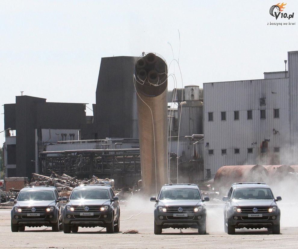 Volkswagen Amarok kontra 154-tonowy komin