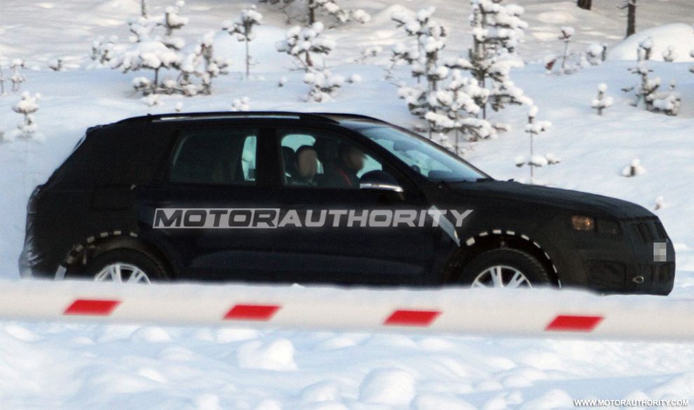 Nowy Volkswagen Touareg 2011 - zdjcie szpiegowskie
