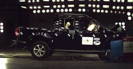 Nissan Navara crash-test