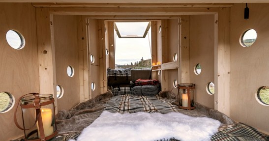 Świąteczna chatka Land Rovera