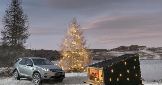 Świąteczna chatka Land Rovera