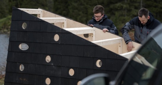 Świąteczna chatka Land Rovera